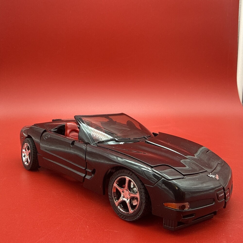 Transformers Alternators Battle Ravage Chevrolet Corvette 2004 Figure Complete
